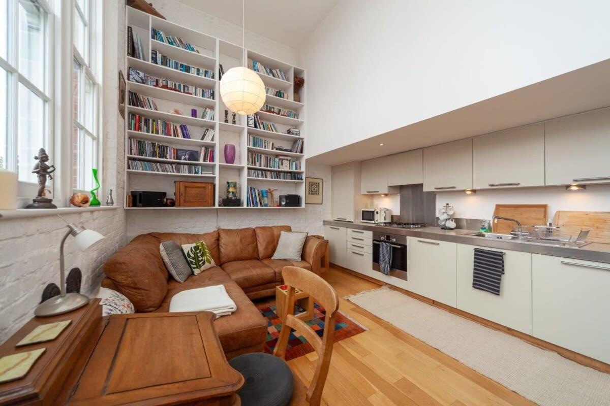 Charming 1 Bedroom Apartment In Old School House London Exterior foto