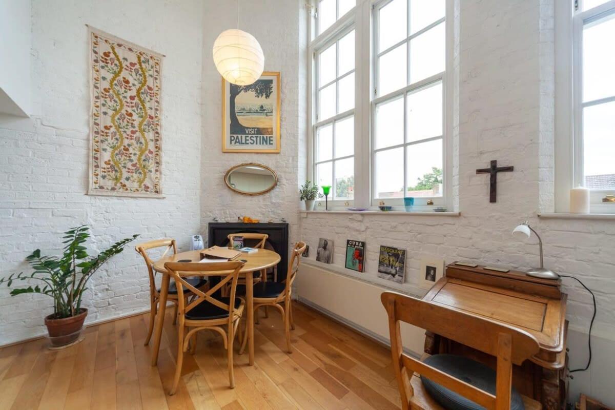 Charming 1 Bedroom Apartment In Old School House London Exterior foto