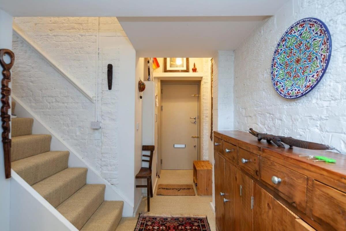 Charming 1 Bedroom Apartment In Old School House London Exterior foto